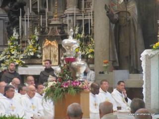 2013_03_28-ME-Duomo-Giovedì_S_Messa_Crismale-Arcivescovo_C_LA_PIANA