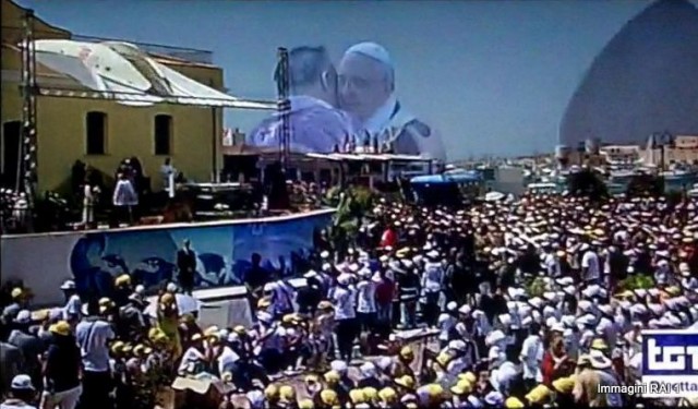 2013_07_08-LAMPEDUSA-Papa_Vescovo-FRANCESCO-